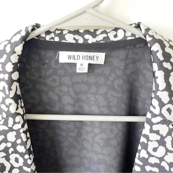 VICI Resilient Leopard Blazer Medium EUC - Picture 5 of 8